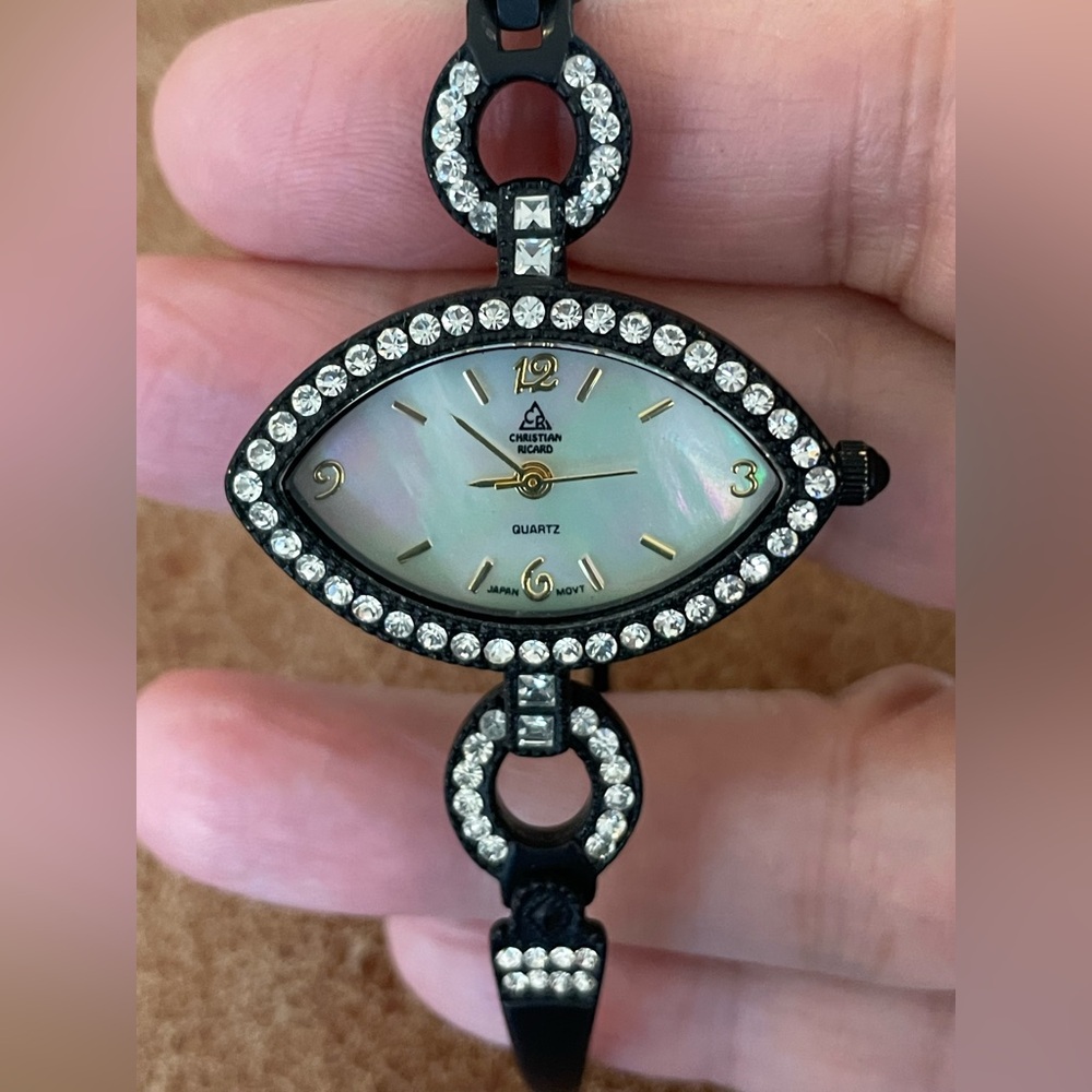 Mother of pearl Swarovski Crystal Black metal Women's Watch Christian Ricard